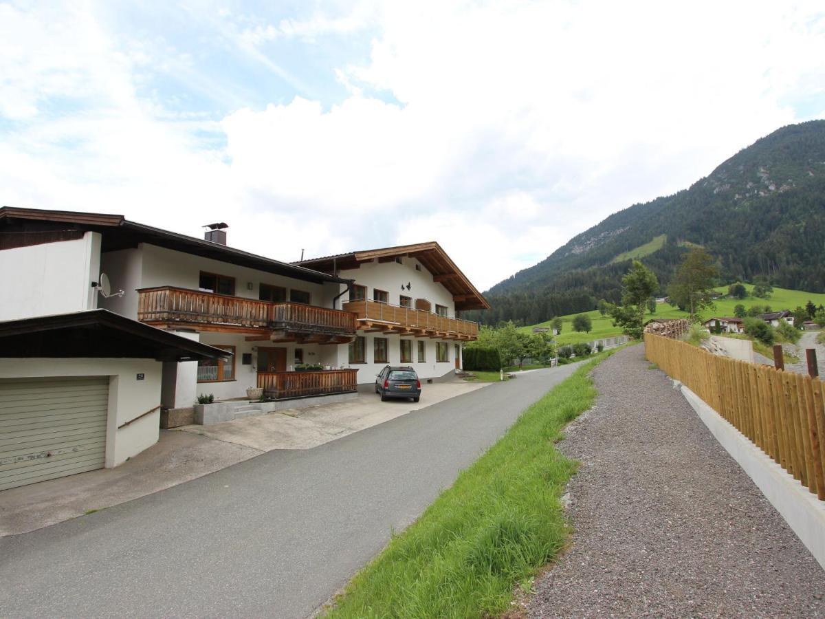 Boutique Apartment In Brixen With Mountain View Brixen im Thale Zewnętrze zdjęcie